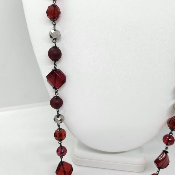 Red And Gun Metal Beaded Necklace - Picture 3 of 6